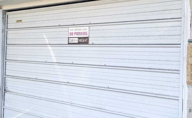 Lock up garage Parking in 226 Old South Head Road, Bellevue Hill New ...